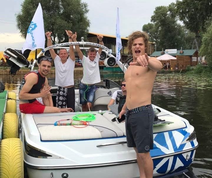 Boat trip along the Dnieper