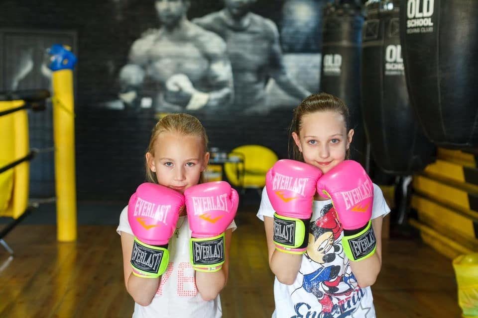 У боксі дівчатам МІСЦЕ | Old School Boxing Club