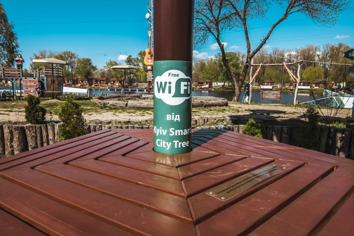 Smart Tree for relaxation and recharging devices