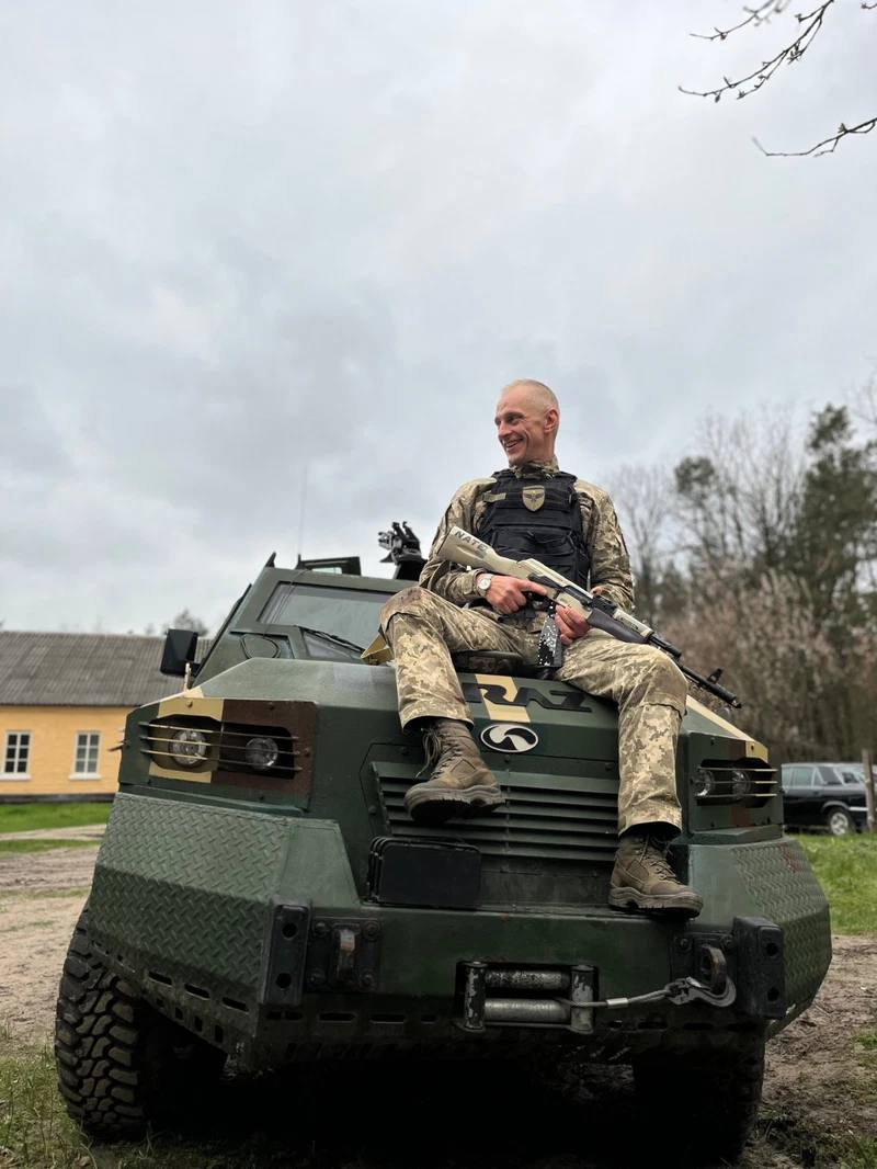 У Ікспарку встановлено “Лавку Шани Героям”, присвячену Антону Шершньову