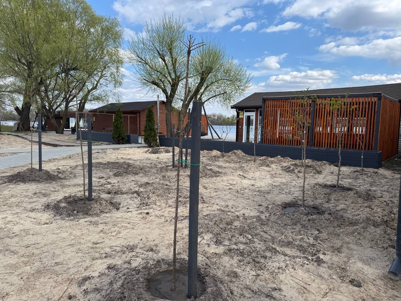 Озеленення Ріно Парку в Ікспарку: простір для відпочинку серед природи