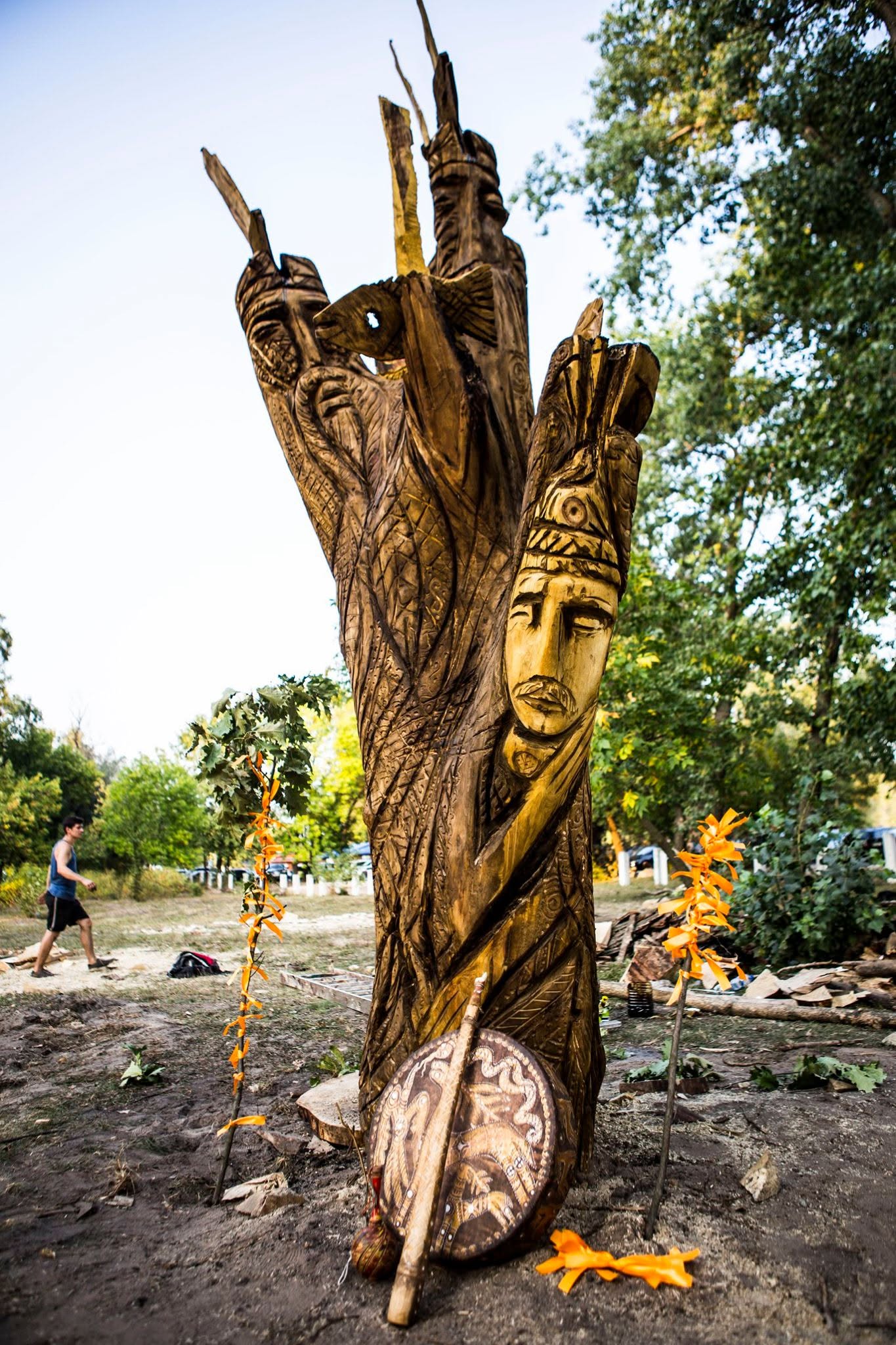Алея дерев’яних скульптур WOOD ART FEST в Ікспарку