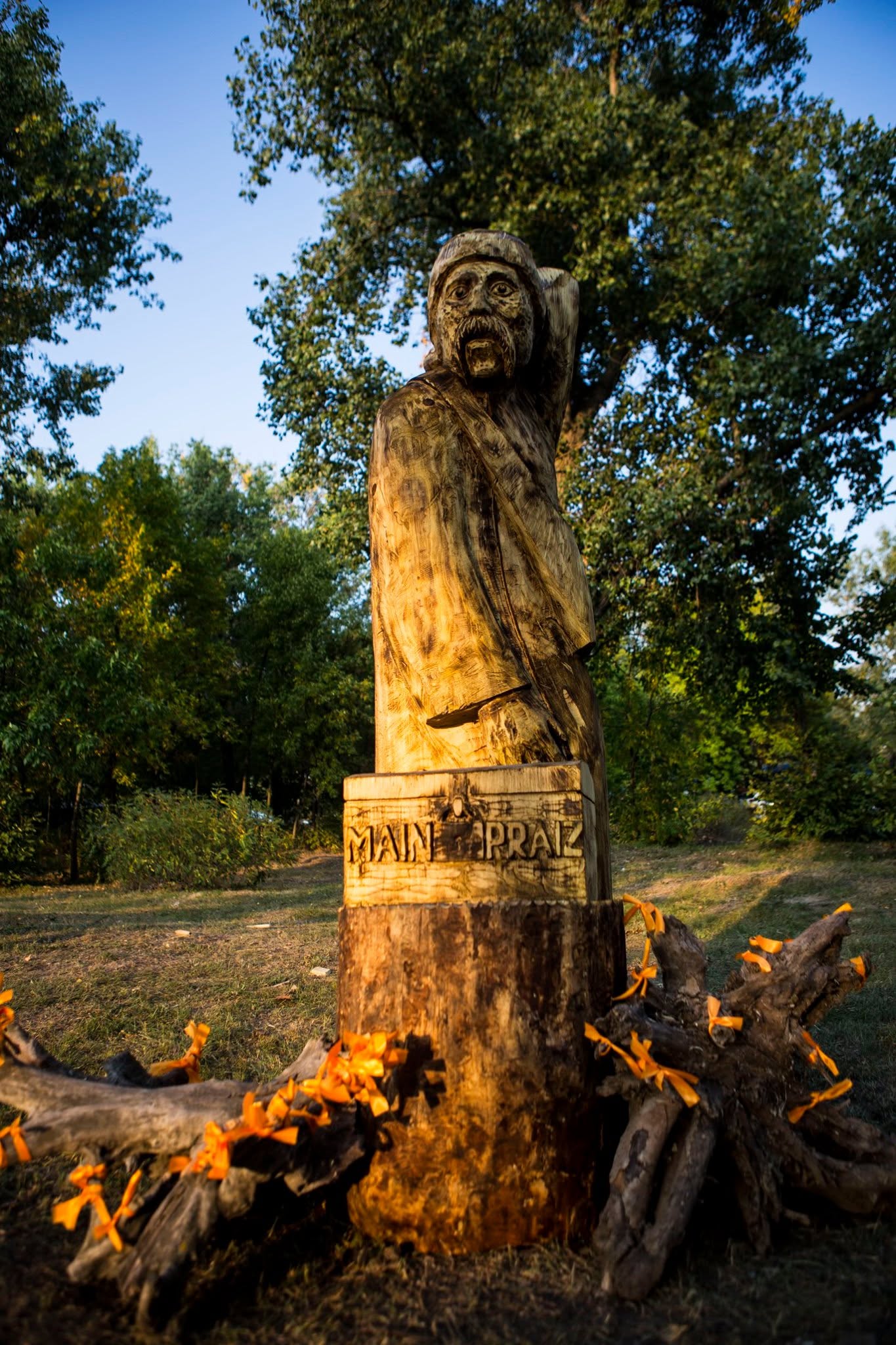 Алея дерев’яних скульптур WOOD ART FEST в Ікспарку