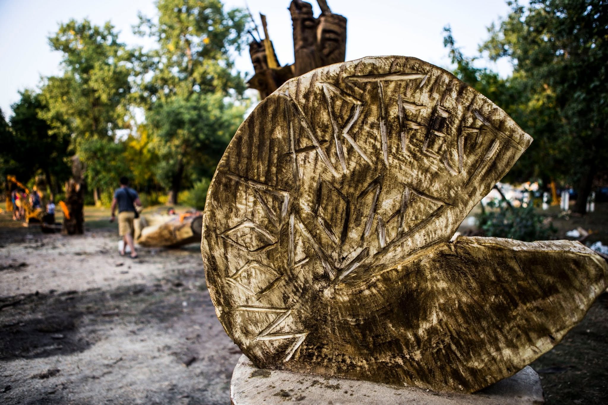 Алея дерев’яних скульптур WOOD ART FEST в Ікспарку